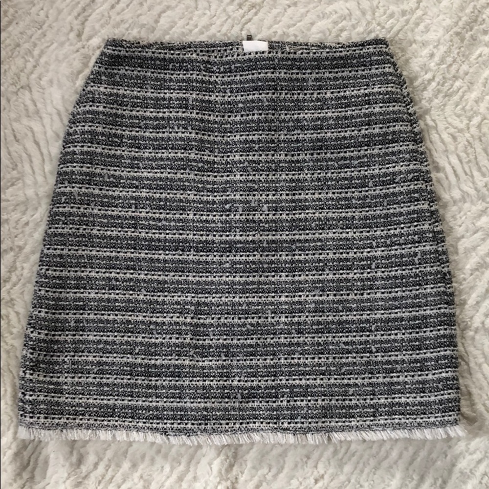 Loft textured skirt